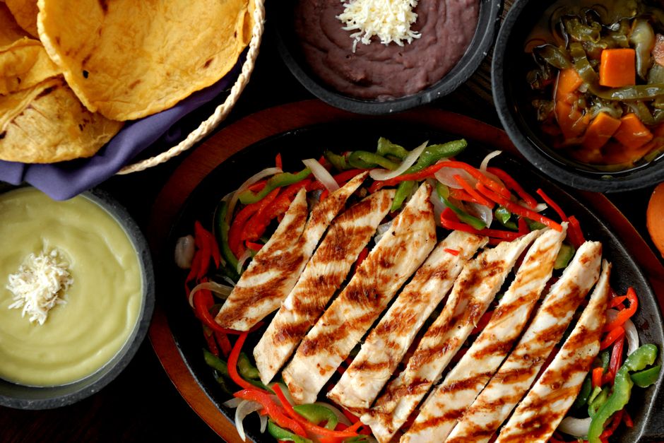 Bowl mexicano de pollo y alubias negras