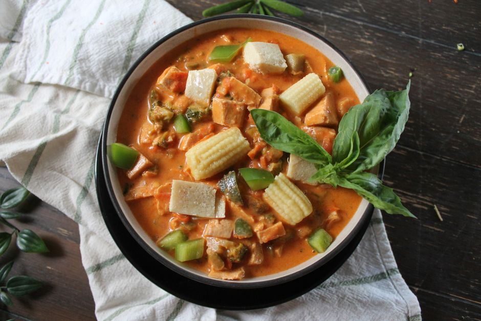 Curry rojo tailandés de verduras